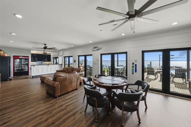 1617 Maple Drive, Tool, TX 75143