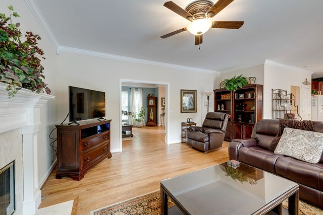 785 Glen Oaks Dr, Franklin, TN 37067