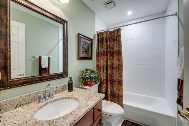 785 Glen Oaks Dr, Franklin, TN 37067