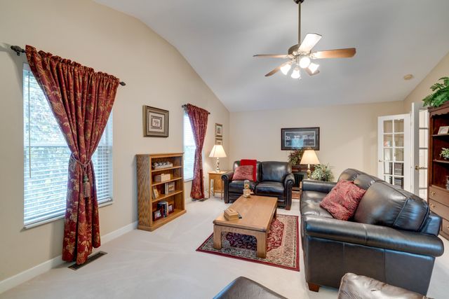 785 Glen Oaks Dr, Franklin, TN 37067