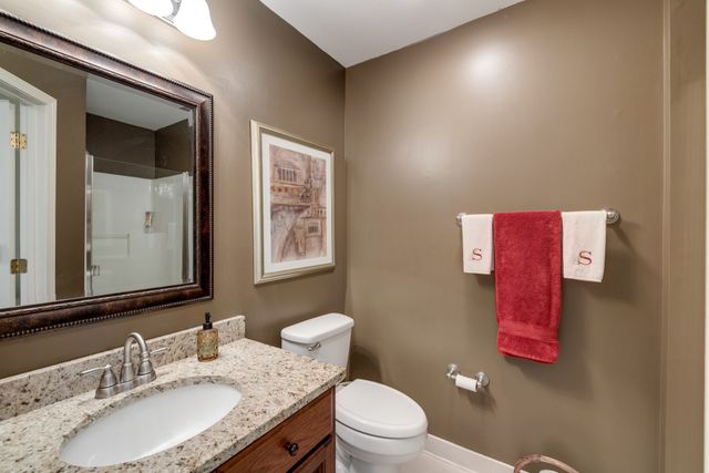 785 Glen Oaks Dr, Franklin, TN 37067