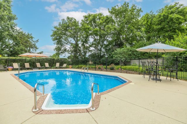 785 Glen Oaks Dr, Franklin, TN 37067