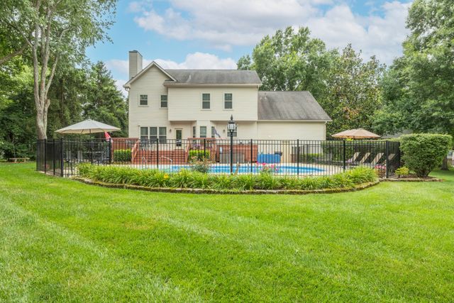 785 Glen Oaks Dr, Franklin, TN 37067