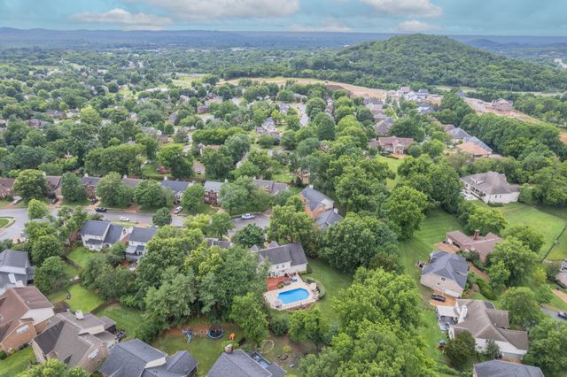 785 Glen Oaks Dr, Franklin, TN 37067