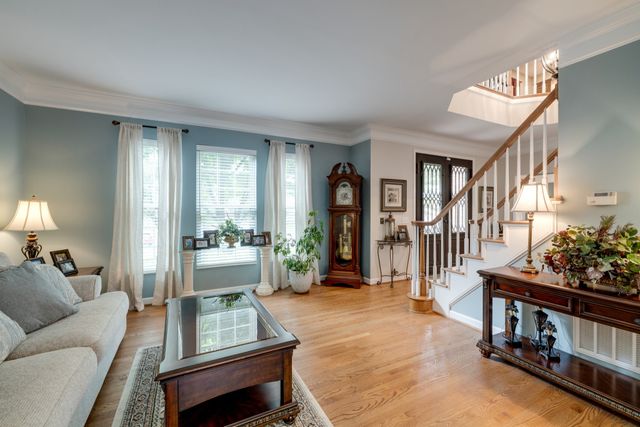 785 Glen Oaks Dr, Franklin, TN 37067