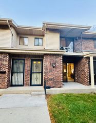 7209 57th AVENUE #202, Kenosha, WI 53142