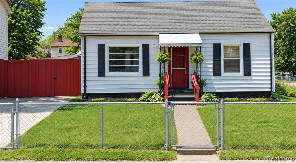 4009 Lawndale Avenue, Flint, MI 48504