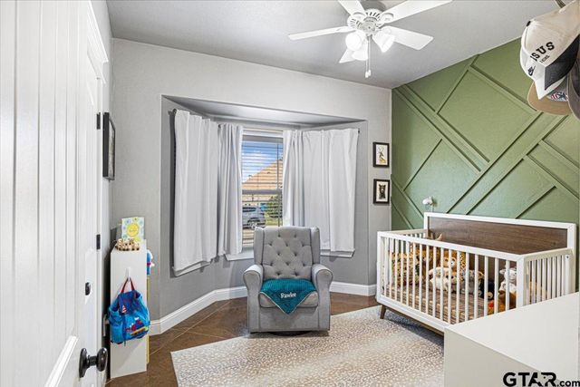 700 White Bear Trl, Lindale, TX 75771