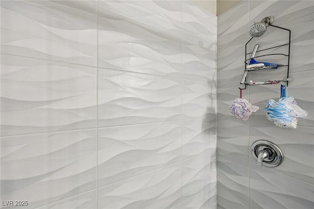 2132 Bavington Drive B, Las Vegas, NV 89108