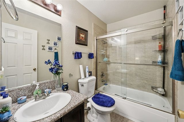 2132 Bavington Drive B, Las Vegas, NV 89108