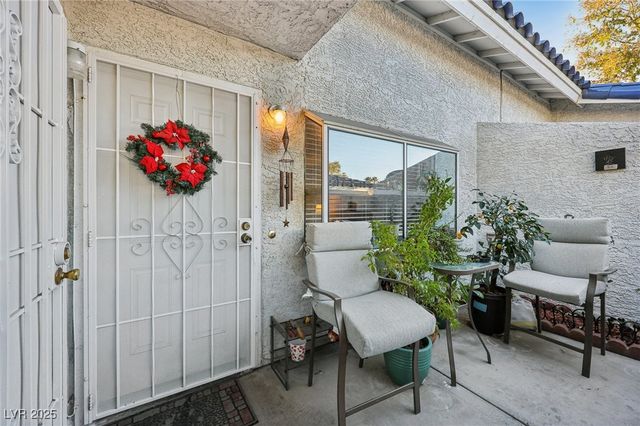 2132 Bavington Drive B, Las Vegas, NV 89108