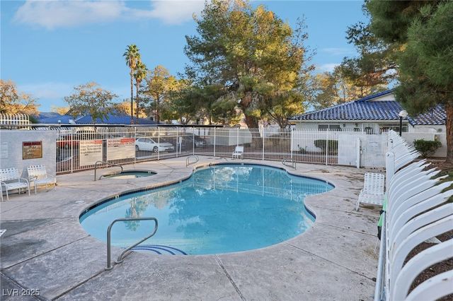 2132 Bavington Drive B, Las Vegas, NV 89108