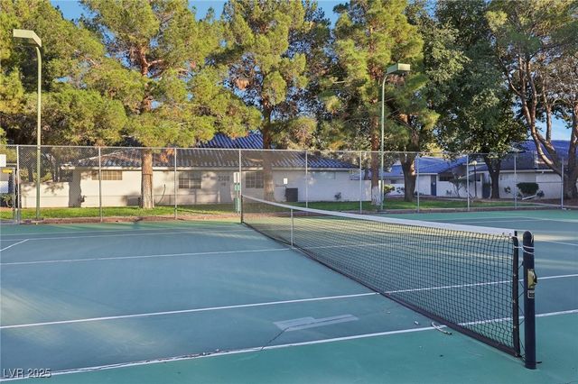 2132 Bavington Drive B, Las Vegas, NV 89108