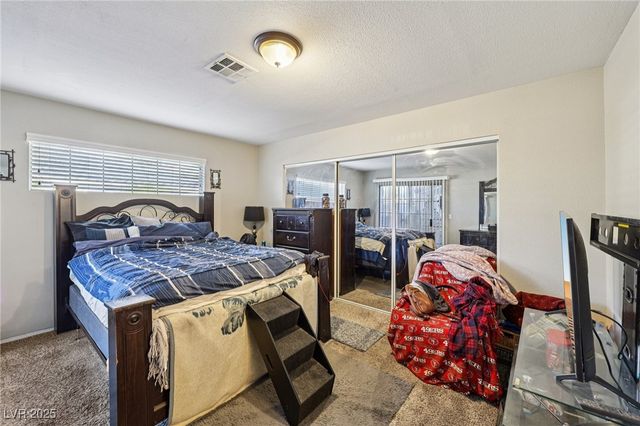 2132 Bavington Drive B, Las Vegas, NV 89108