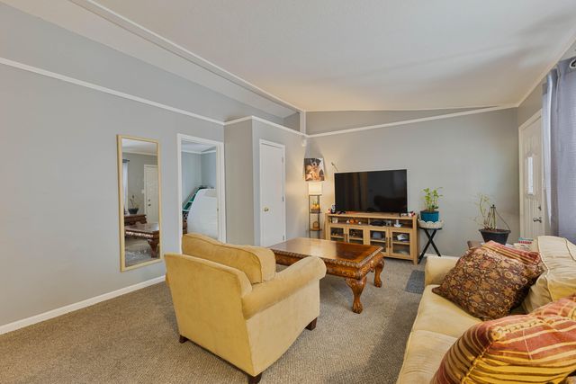 501 N 39TH Street, Council Bluffs, IA 51501