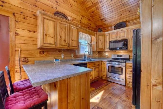 158 Red Oak Forest Lane, Murphy, NC 28906
