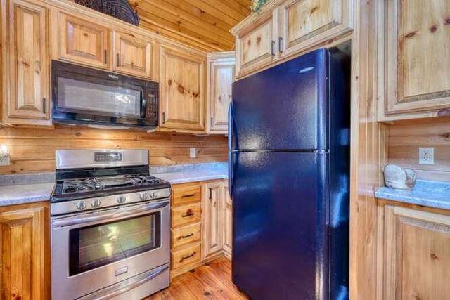 158 Red Oak Forest Lane, Murphy, NC 28906