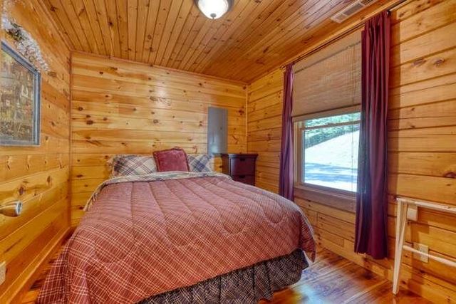 158 Red Oak Forest Lane, Murphy, NC 28906