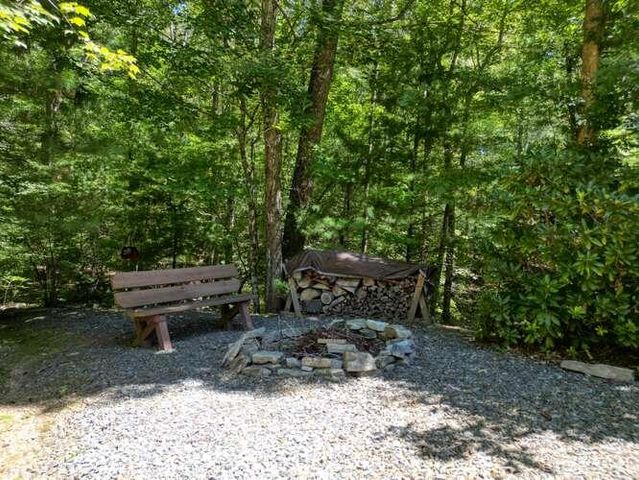 158 Red Oak Forest Lane, Murphy, NC 28906