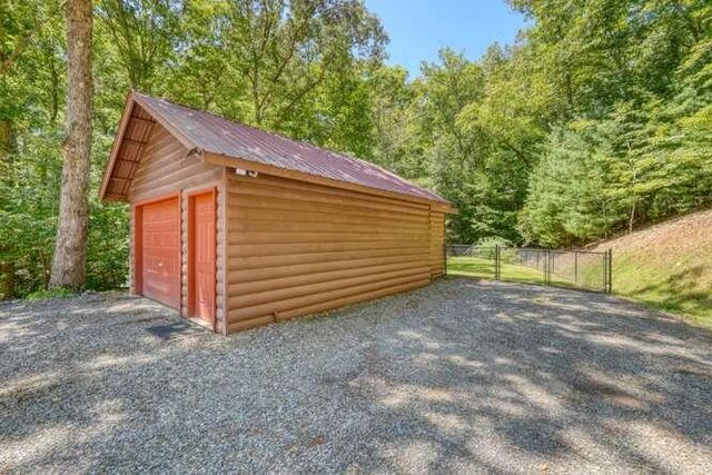158 Red Oak Forest Lane, Murphy, NC 28906