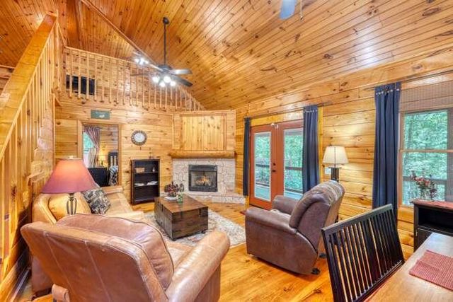 158 Red Oak Forest Lane, Murphy, NC 28906