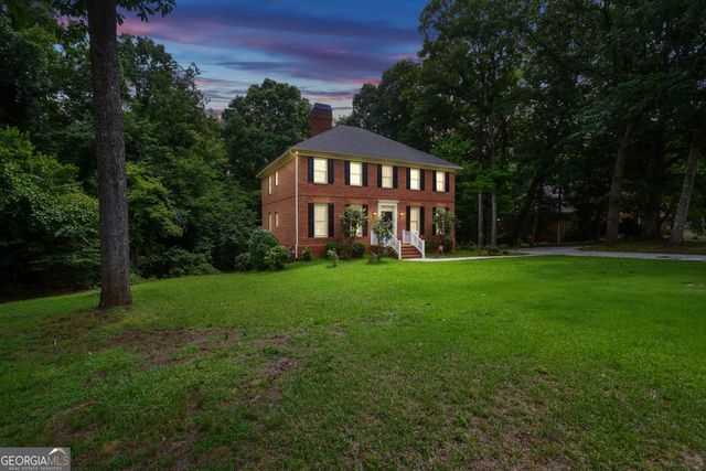 1180 Azalea Circle SE, Conyers, GA 30013