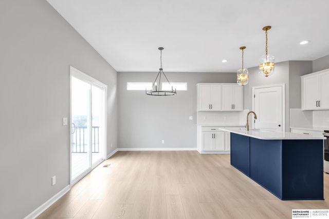 11011 S 104th Avenue, Papillion, NE 68046