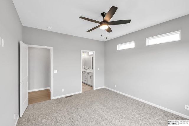 11011 S 104th Avenue, Papillion, NE 68046