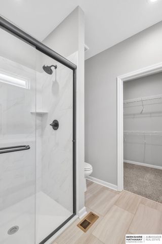 11011 S 104th Avenue, Papillion, NE 68046