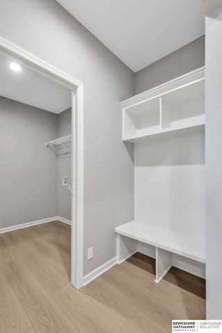 11011 S 104th Avenue, Papillion, NE 68046