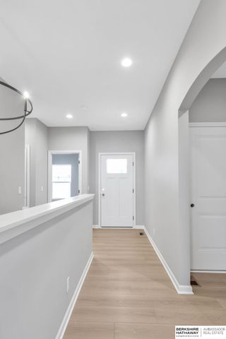 11011 S 104th Avenue, Papillion, NE 68046