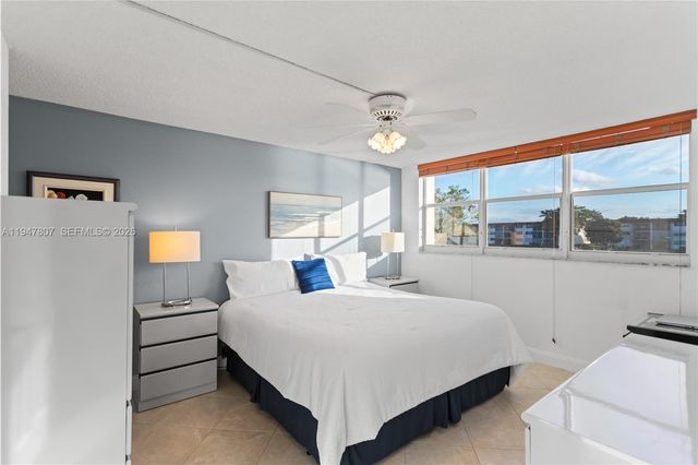 9500 N Hollybrook Lake Dr 5-206, Pembroke Pines, FL 33025