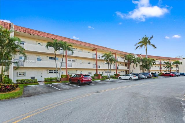 9500 N Hollybrook Lake Dr 5-206, Pembroke Pines, FL 33025