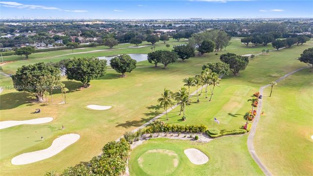 9500 N Hollybrook Lake Dr 5-206, Pembroke Pines, FL 33025