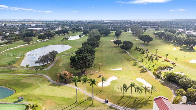 9500 N Hollybrook Lake Dr 5-206, Pembroke Pines, FL 33025