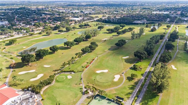 9500 N Hollybrook Lake Dr 5-206, Pembroke Pines, FL 33025