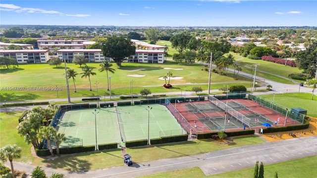 9500 N Hollybrook Lake Dr 5-206, Pembroke Pines, FL 33025