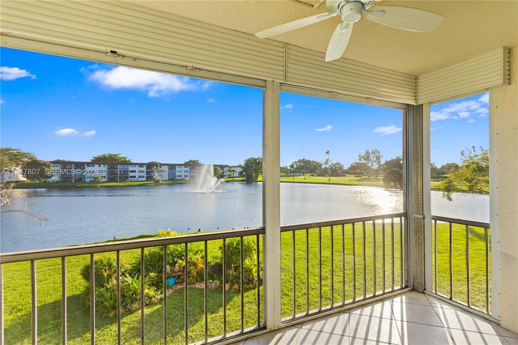 9500 N Hollybrook Lake Dr 5-206, Pembroke Pines, FL 33025