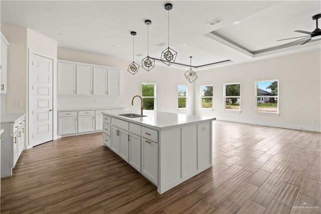 409 W La Pointe Avenue, Mission, TX 78573