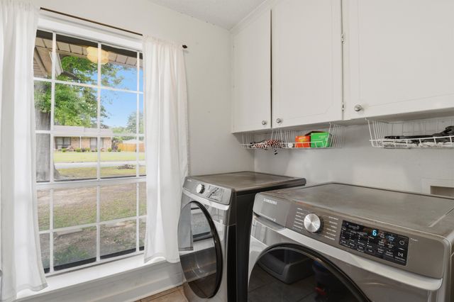 110 E Larkspur, White Oak, TX 75693
