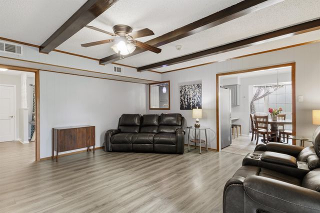 110 E Larkspur, White Oak, TX 75693