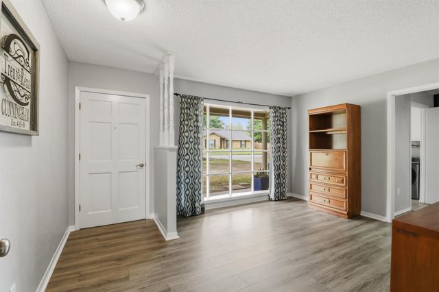 110 E Larkspur, White Oak, TX 75693