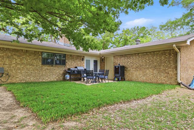 110 E Larkspur, White Oak, TX 75693