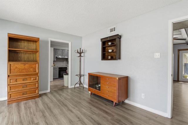 110 E Larkspur, White Oak, TX 75693