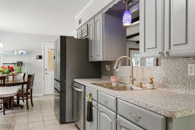 110 E Larkspur, White Oak, TX 75693