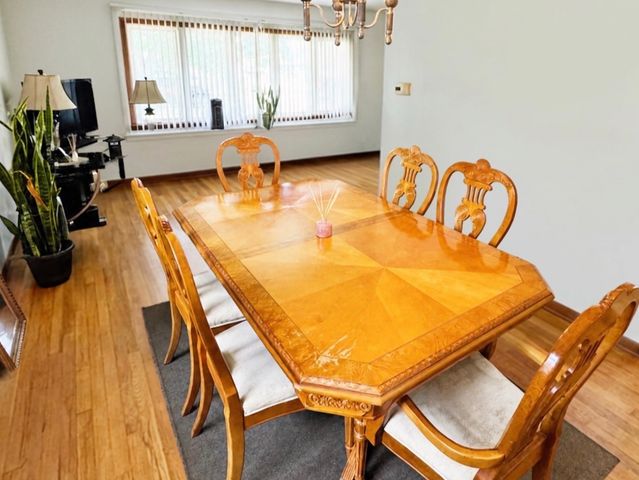 219 E 168th Place E, South Holland, IL 60473