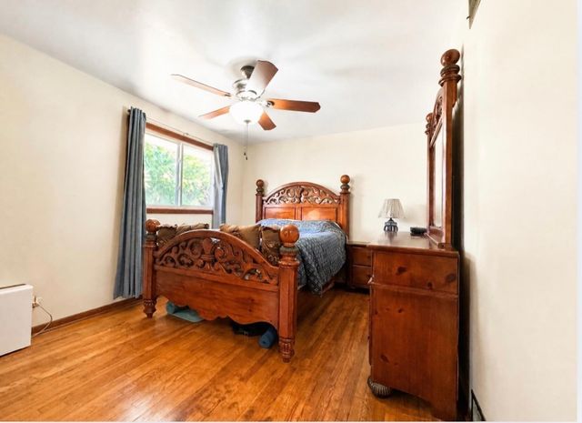 219 E 168th Place E, South Holland, IL 60473