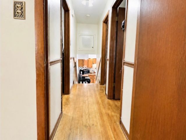 219 E 168th Place E, South Holland, IL 60473