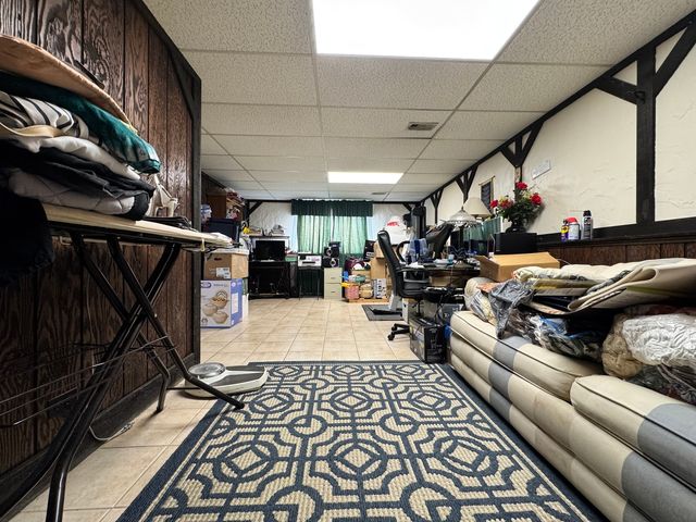 219 E 168th Place E, South Holland, IL 60473