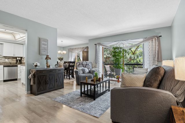 1480 Jefferson Street 305, Des Plaines, IL 60016